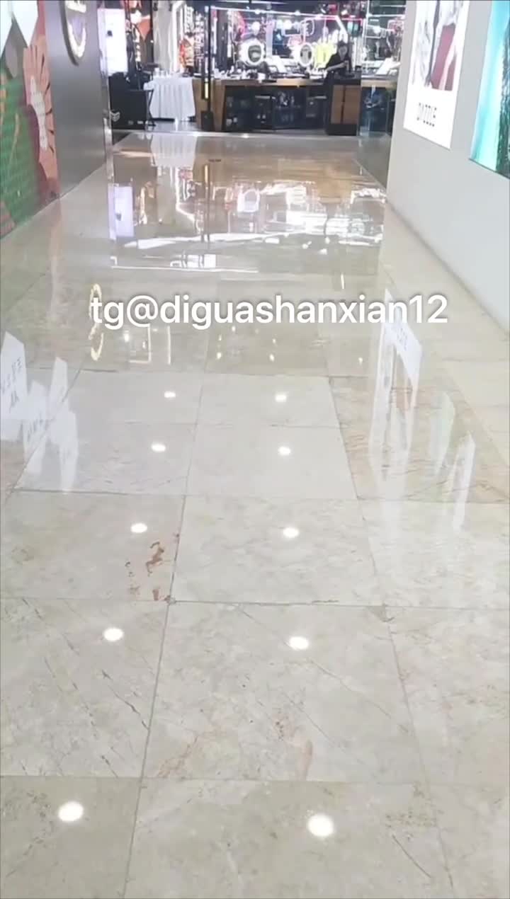 万达广场 楼梯做爱 门事件 最后内射跑路.MP4