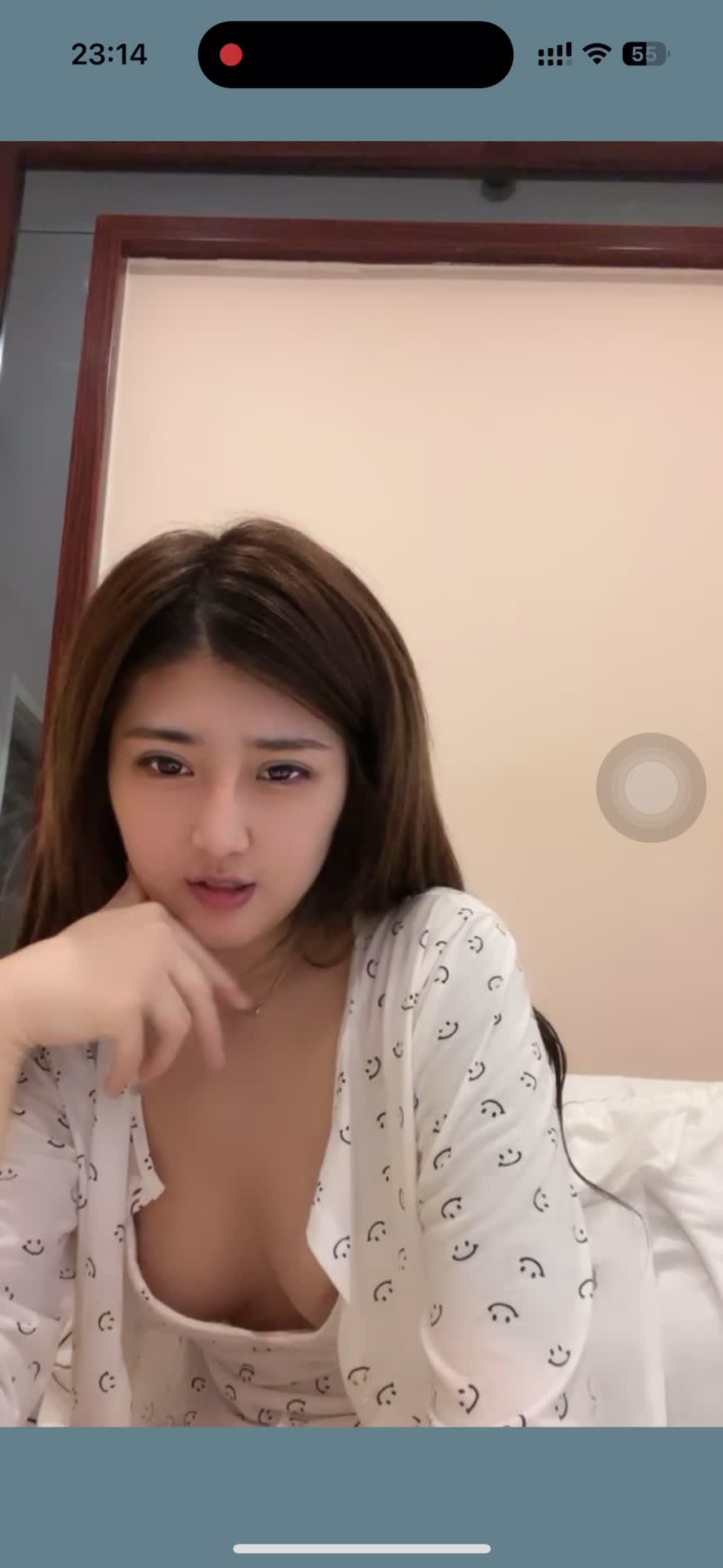 最新漏奶1