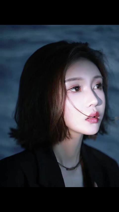 王火锅 抖音短发高颜值御姐 掀开奶子给你看