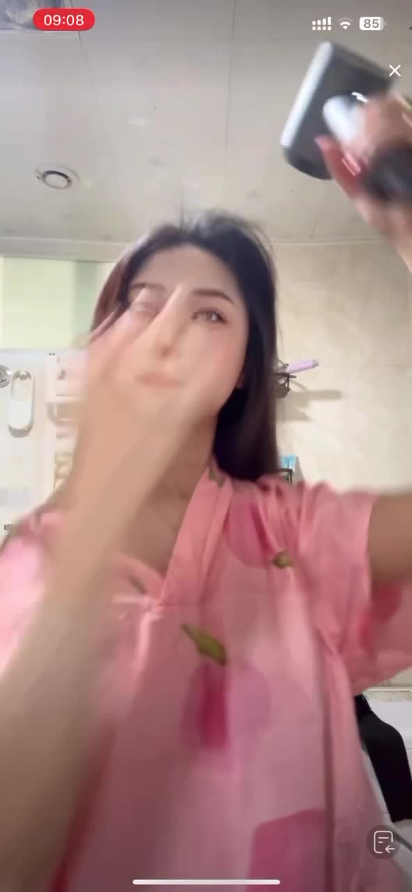 四月精选免费走光视频 (10).MP4