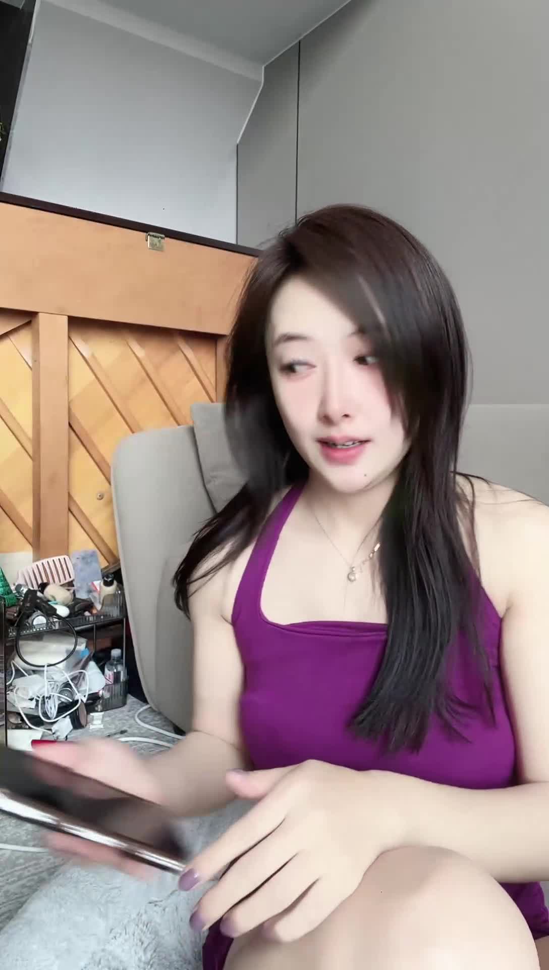 龙春燕子_2025-04-23_14-04-03_108