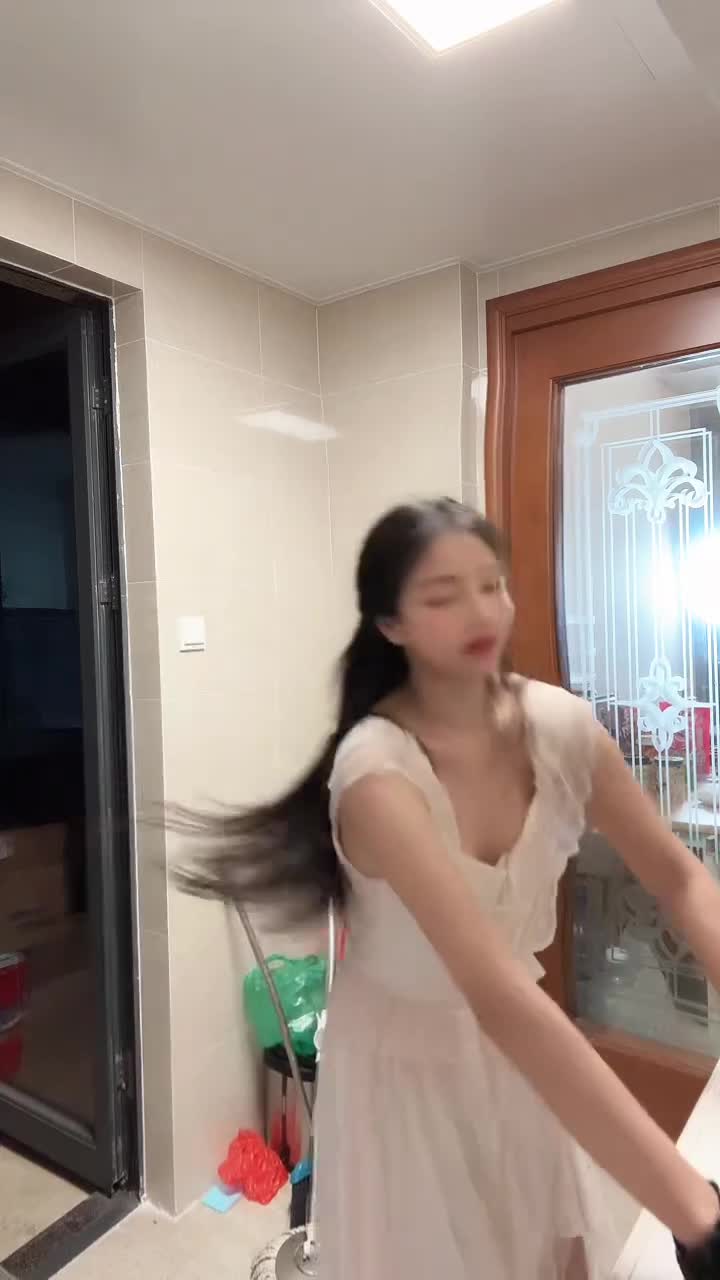 肖瑶自在_2025-04-23_21-04-26_029