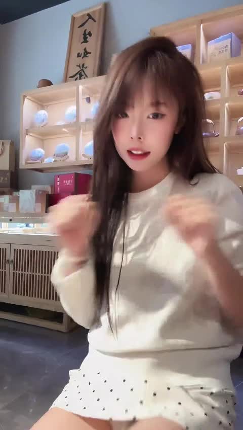 狂野性感狸花猫（爱吃困困鱼）_2025-04-27_