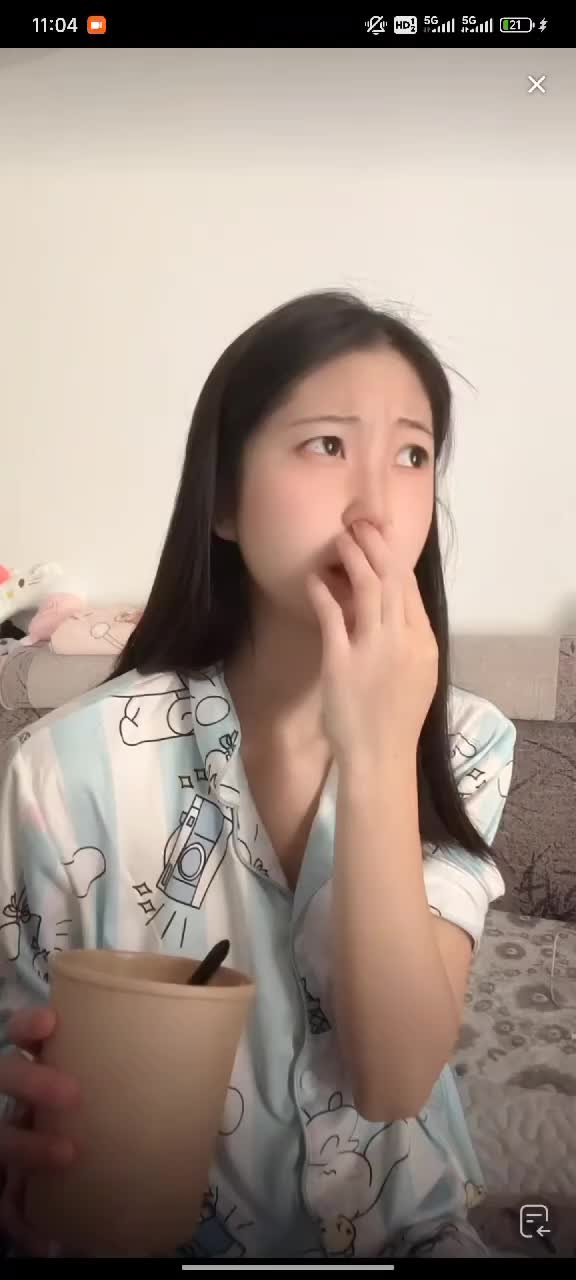 五月精选抖音快手走光视频 (25).MP4